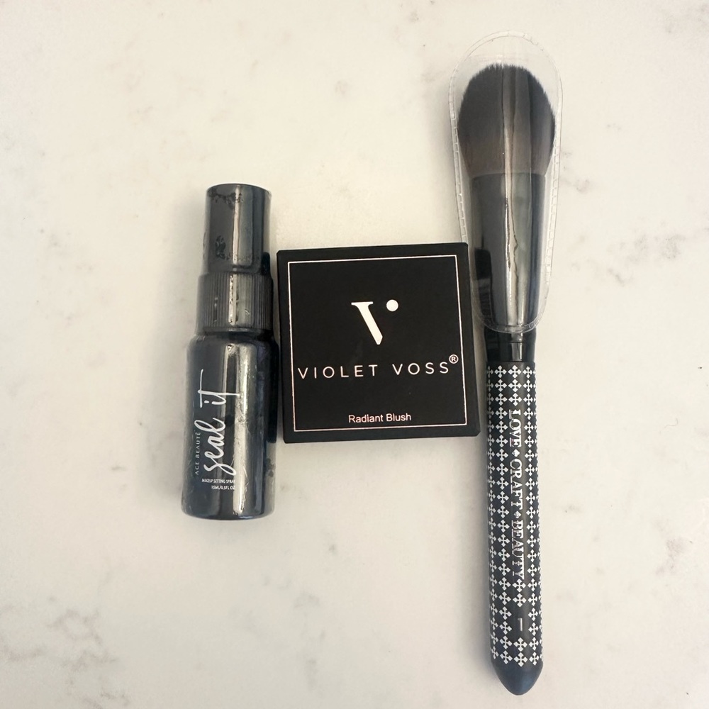 Makeup Bundle :: Brush + Blush + Setting Spray